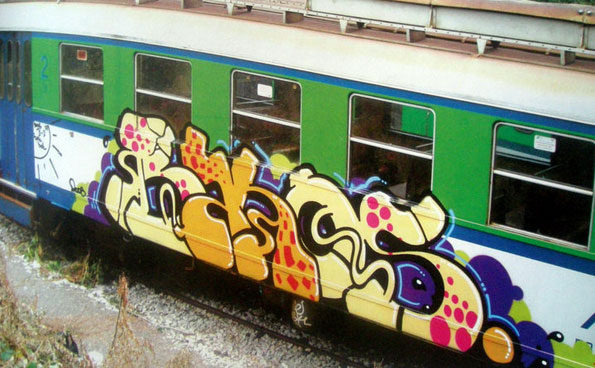 banos_graffiti_mtn
