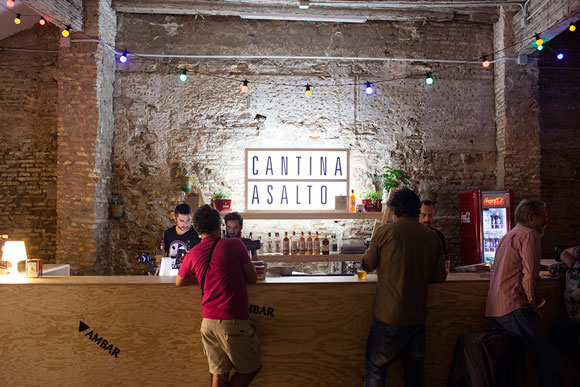CANTINA-ASALTO